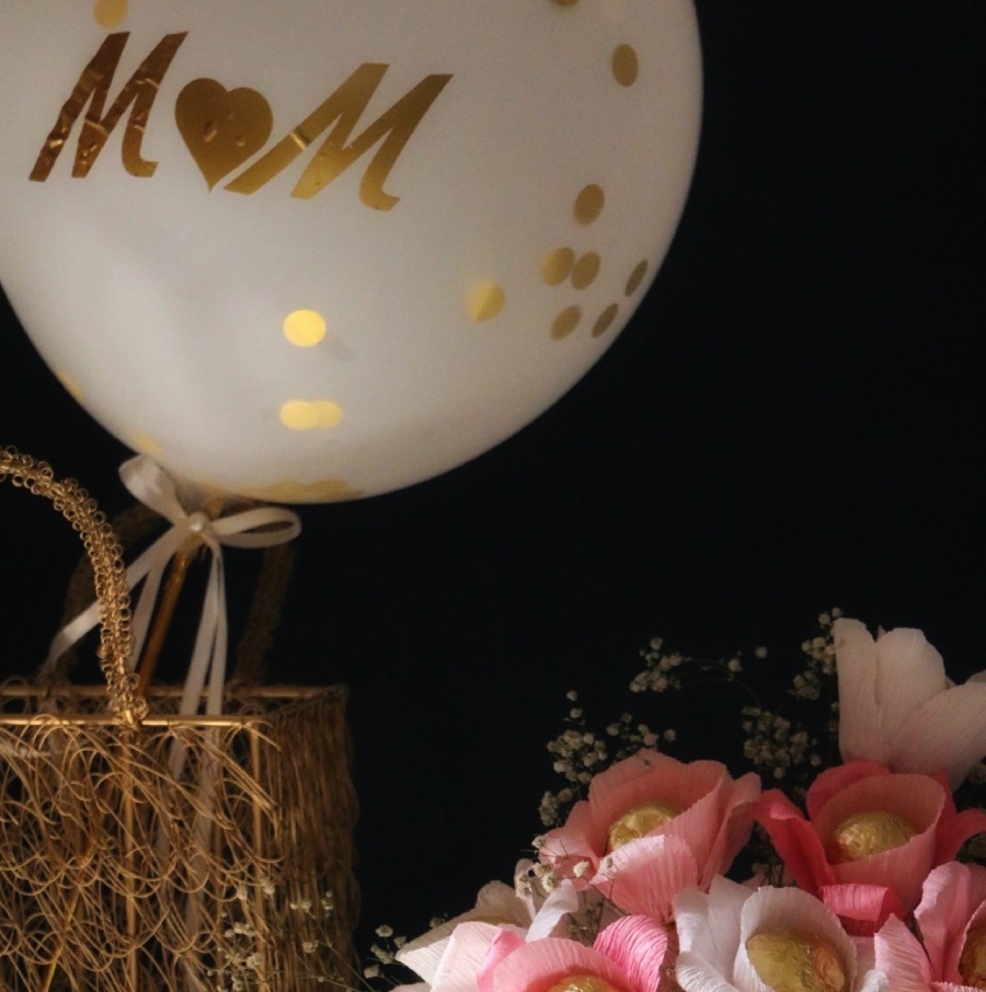 Cake Pop Bouquet - Golden Blooms - Cake Truffle Basket